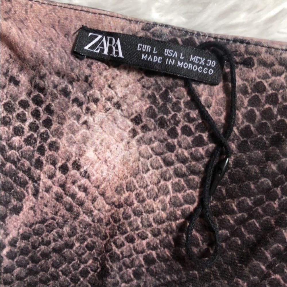 Zara EUC snakeskin v cut midi dress 🔥🐍 - Picture 5 of 7